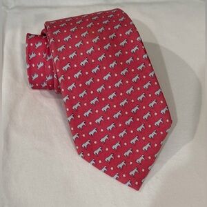Vineyard Vines All Over Print Texas Lone Star State Red and Blue Horse Silk Tie